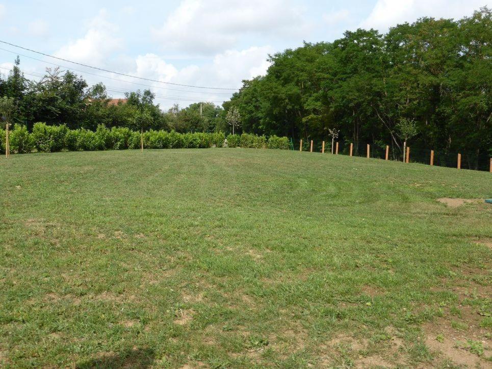 La Roulotte De Bourgogne Villa Brianny ภายนอก รูปภาพ