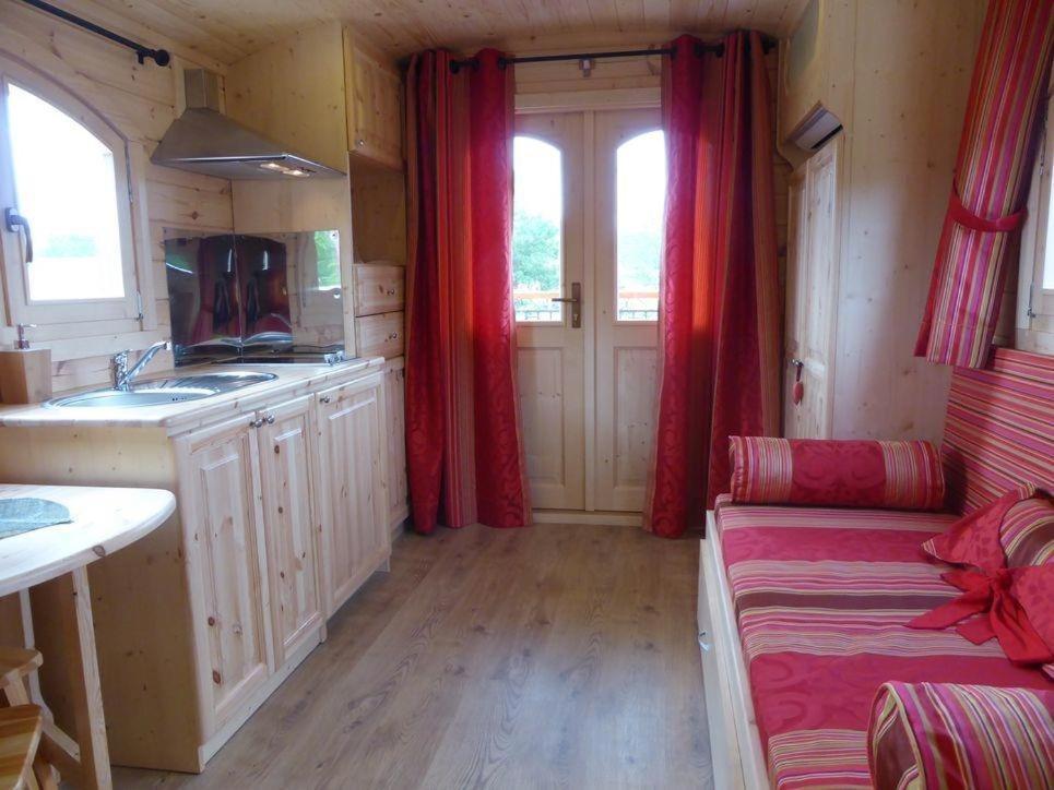 La Roulotte De Bourgogne Villa Brianny ภายนอก รูปภาพ